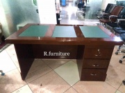 Top leather office table size ; 3/5 feet